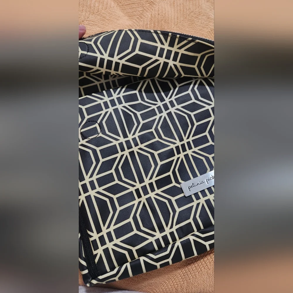 Petunia Pickle Bottom Glazed Clutch